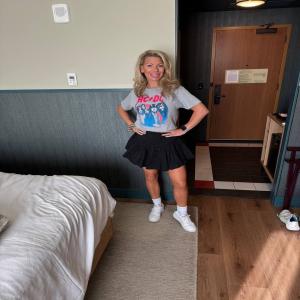 Whore Vanessa lost by hubby